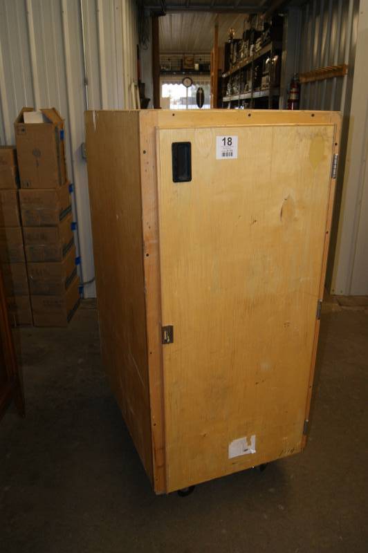 lot 46 image: Large Storage Cabinet on Wheels