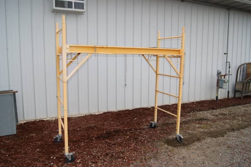 lot 49 image: Scaffolding