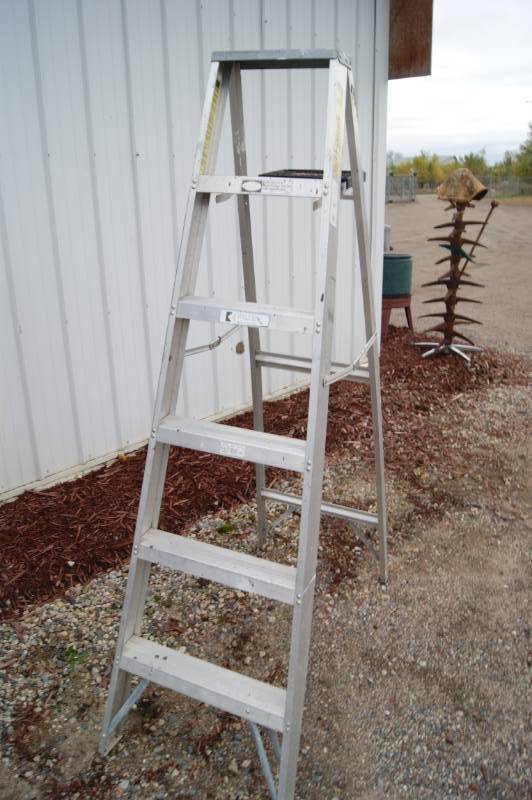 lot 51 image: Keller 6 Step Ladder