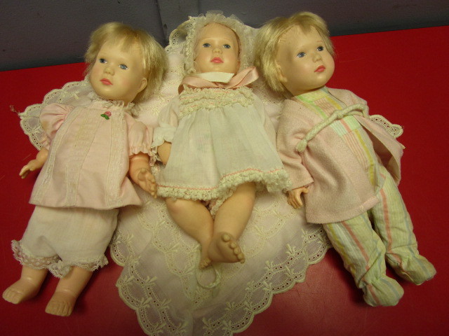 lot 722 image: EFFANBEE LISA BABY DOLL AND LISA GROWS UP DOLLS