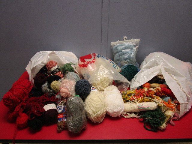 lot 727 image: ASSORTED YARN