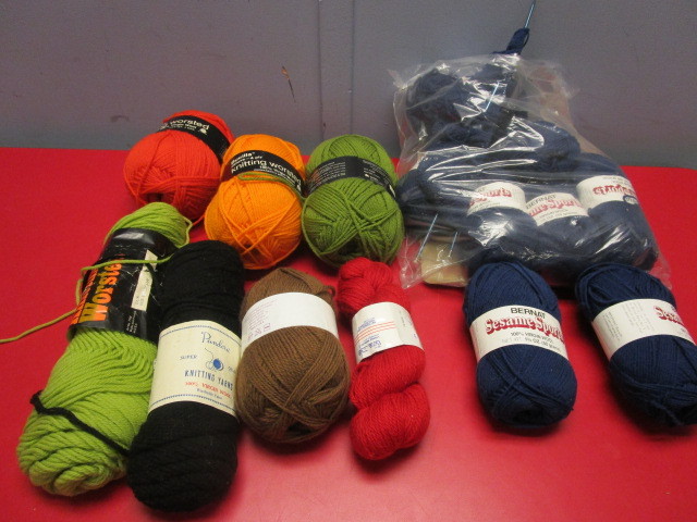 lot 729 image: WOOL YARN