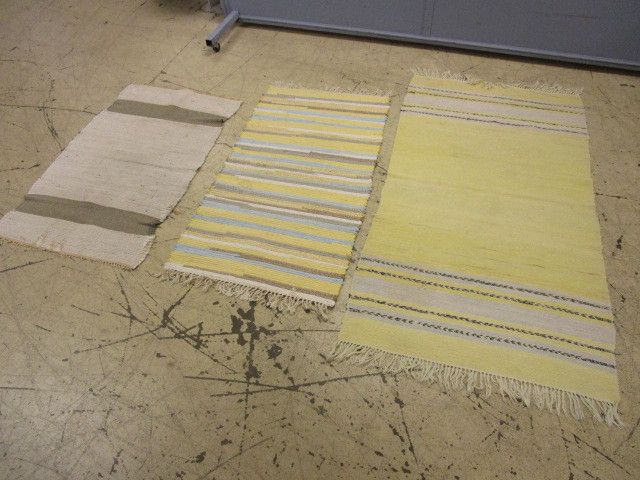 lot 736 image: DECORATIVE RUGS