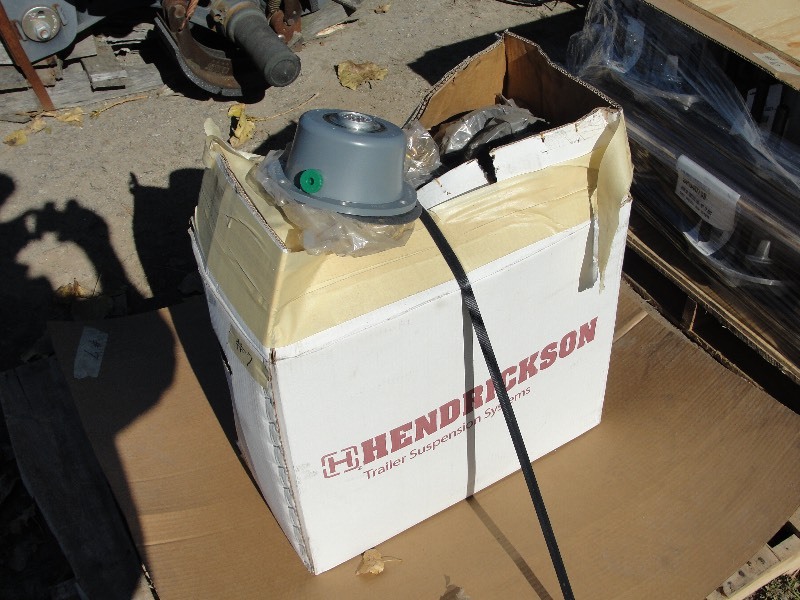 1- BOX HUB CAPS