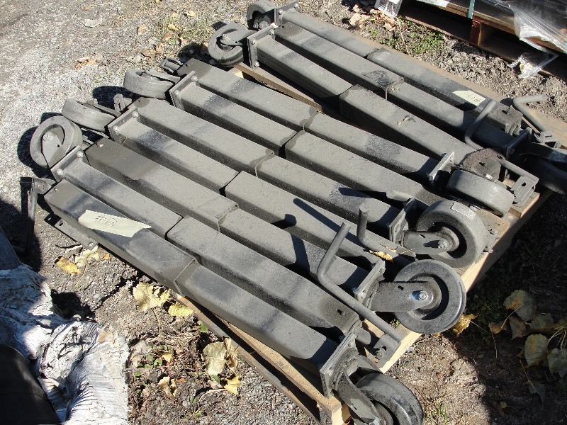 10 - TRAILER JACKS