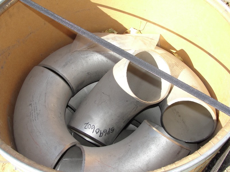 1- BARREL OF 6 IN. STAINLESS STEEL 90% ELBOWS