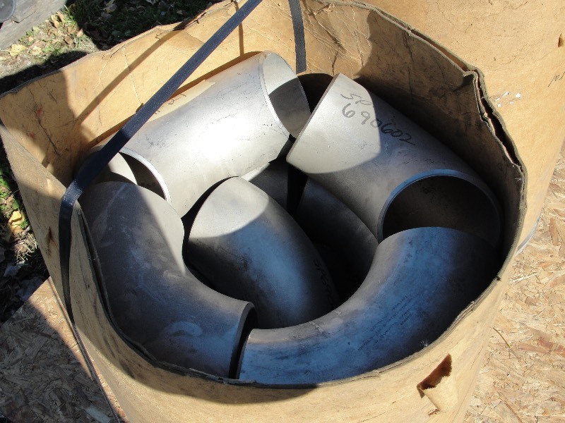 1- BARREL OF 6 IN. STAINLESS STEEL 90% ELBOWS