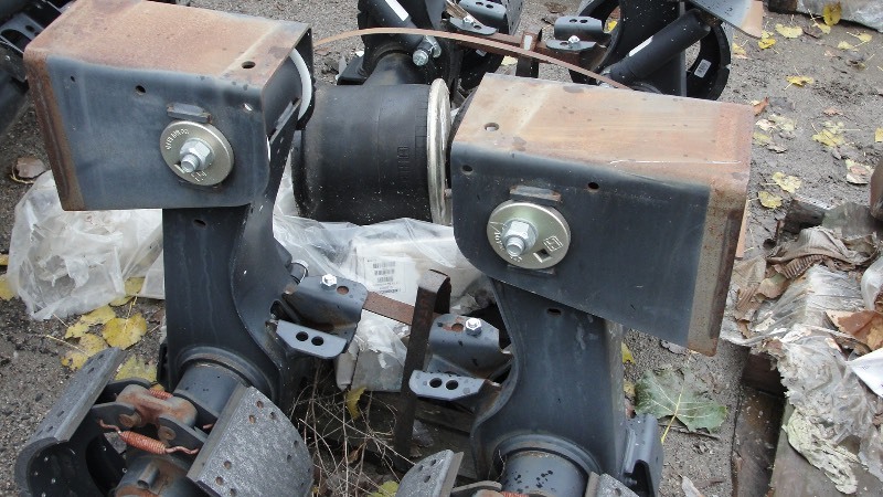2 - HENDRICKSON AA250 16 RIDE HEIGHT W  AIR BAGS