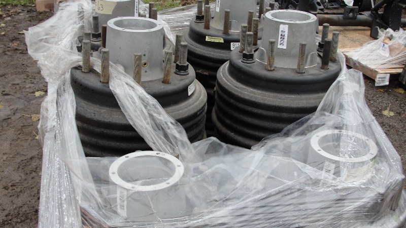 16 - WHEEL HUBS  -  BRAKE DRUMS