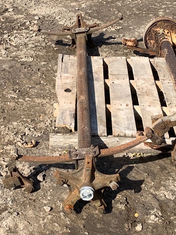 lot 10 image: (2) Mobile Home Axles
