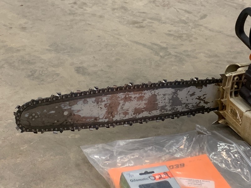 lot 7 image: Stihl 029 Chainsaw