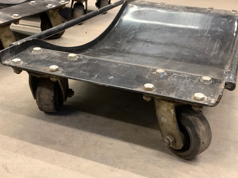 lot 13 image: Lot Of (4) Steel Car Dollies