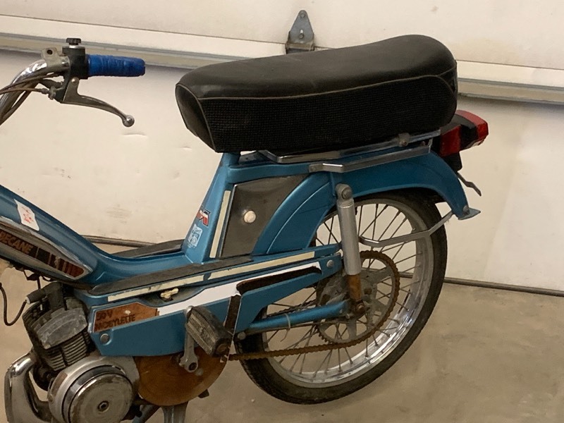 lot 2-A image: 1978 Motobecane Gas-Powered Bicycle