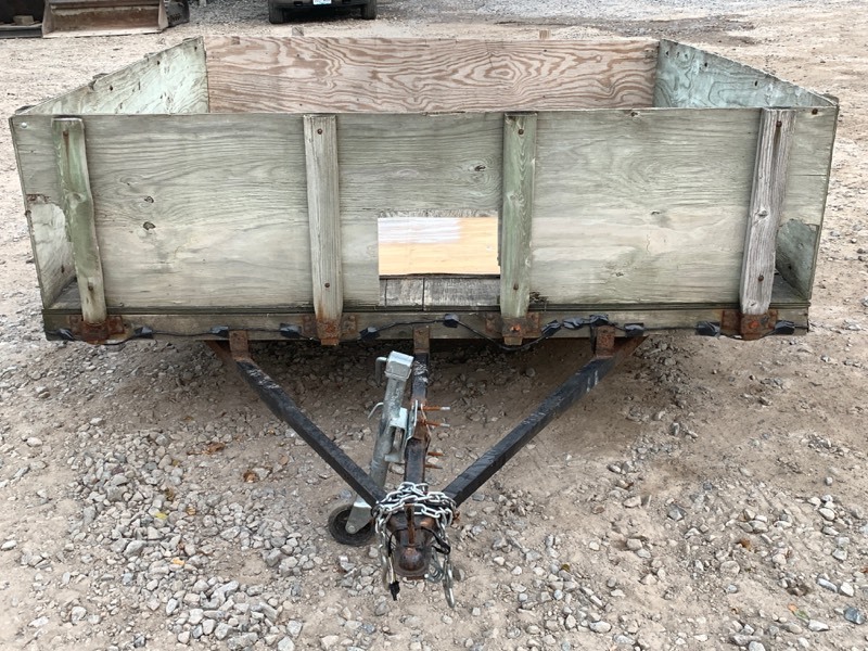 lot 3 image: Yard  Garden Tractor Trailer