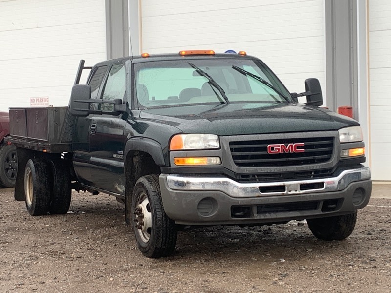 lot 1-C image: 2007 GMC Sierra 3500 Contractor Diesel Truck