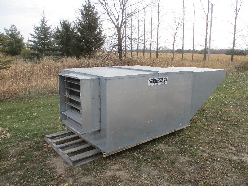 lot 3 image: TITAN 1 MILLION BTU GAS HEATER