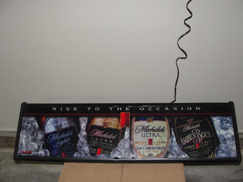 lot 11 image: 2005 MICHELOB  LIGHT UP SIGN  41 LG x 11 W