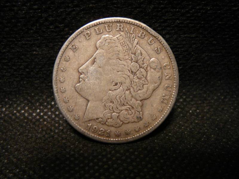 lot 98 image: 1921 S Morgan Silver Dollar