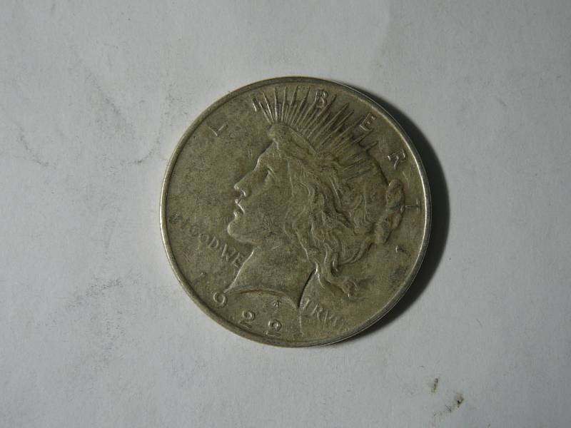lot 103 image: 1922 Peace Silver Dollar