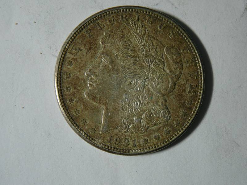 lot 105 image: 1921 Morgan Silver Dollar