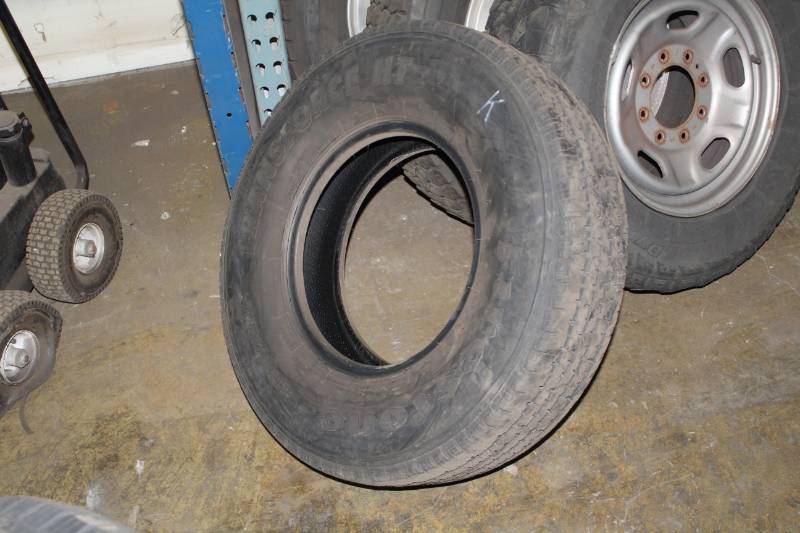 lot 104 image: Firestone Transforce LT23585R16 Light Truck Tire