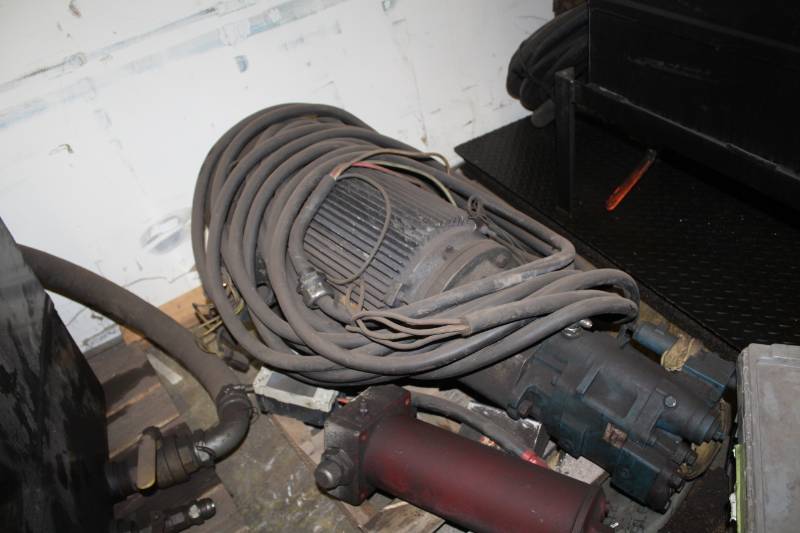 lot 74 image: Electric Motor