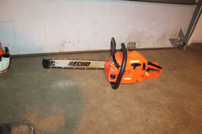 lot 151 image: Echo 16in. Chainsaw CS-352