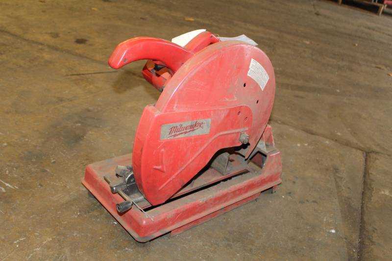 lot 127 image: Milwaukee Heavy Duty 14in. Abrasive Cut-Off Machine 6175