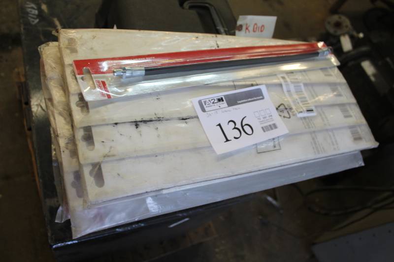 lot 136 image: Lot of (30) DynaFlo 18in. Heavy Duty Grease Gun Hoses