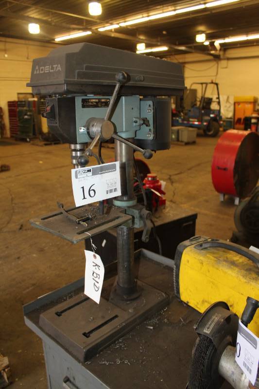 lot 16 image: Delta Bench Top Drill Press