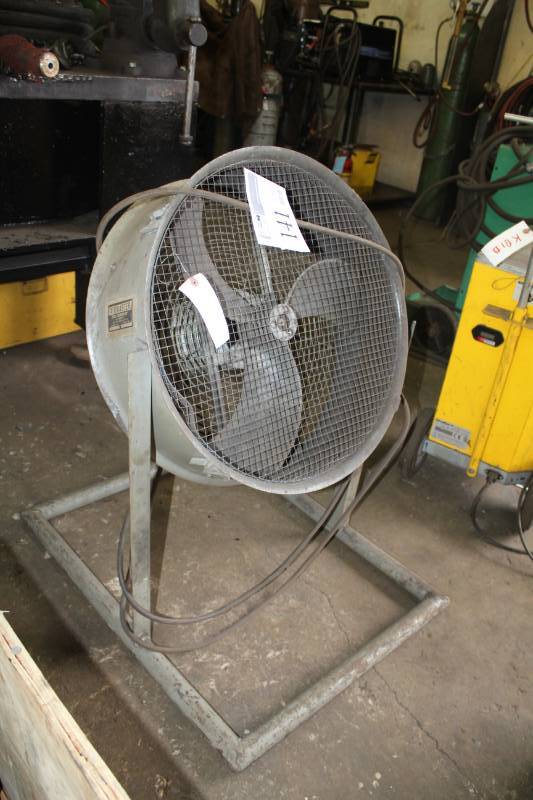 lot 141 image: Airmaster Fan Company 22in. Industrial Floor Circulation Fan