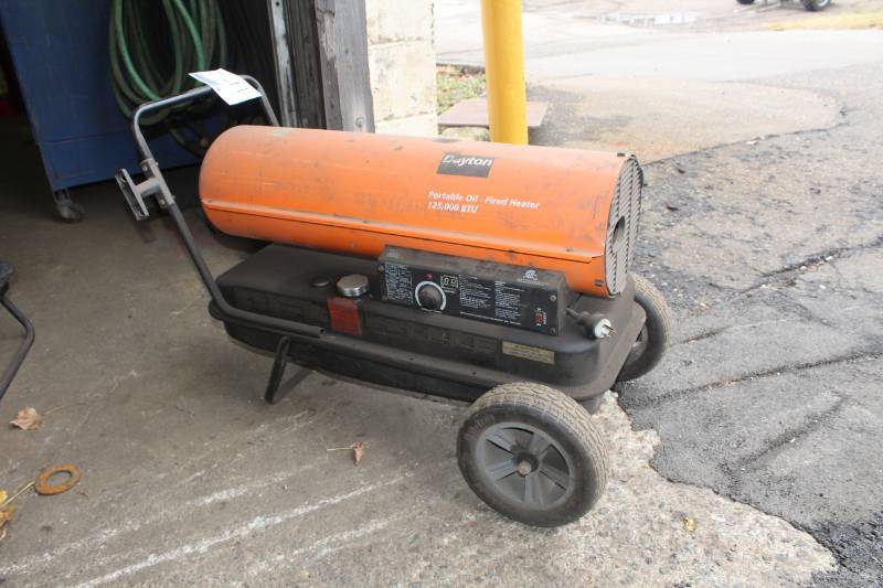 lot 147 image: Dayton Portable Oil-Fired Heater 125,000 BTU