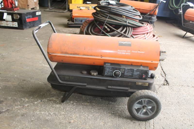 lot 148 image: Dayton Portable Oil-Fired Heater 125,000 BTU