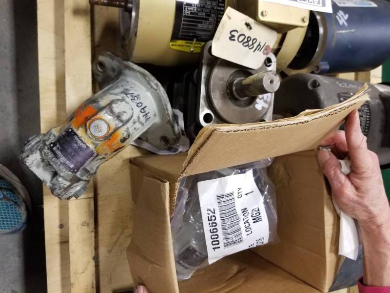 lot 43 image: Lot of (3) Rexroth Hydraulic Gear Motor