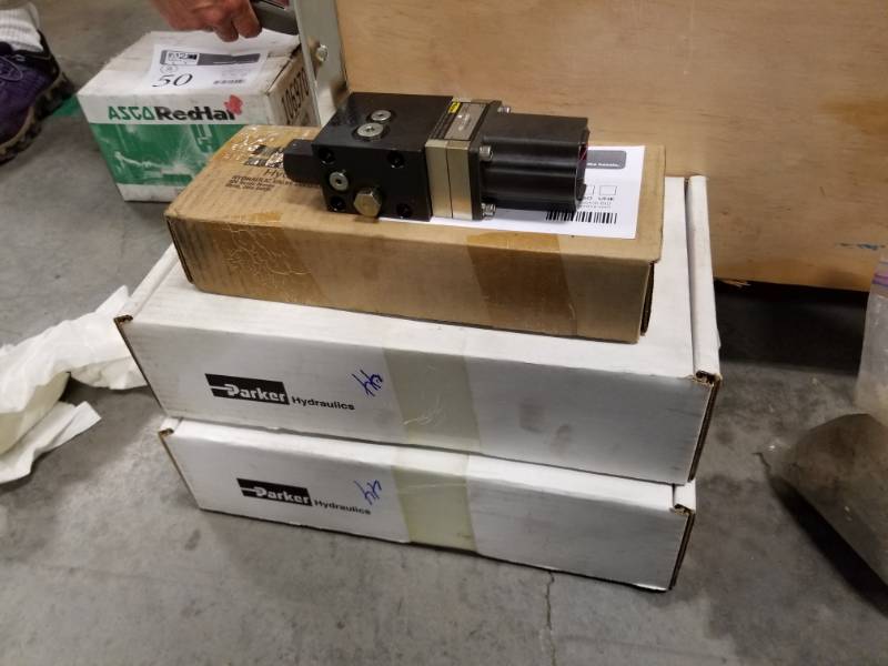 lot 44 image: Lot of (11) Parker Hydraulic Valve Proportional Valve Control
