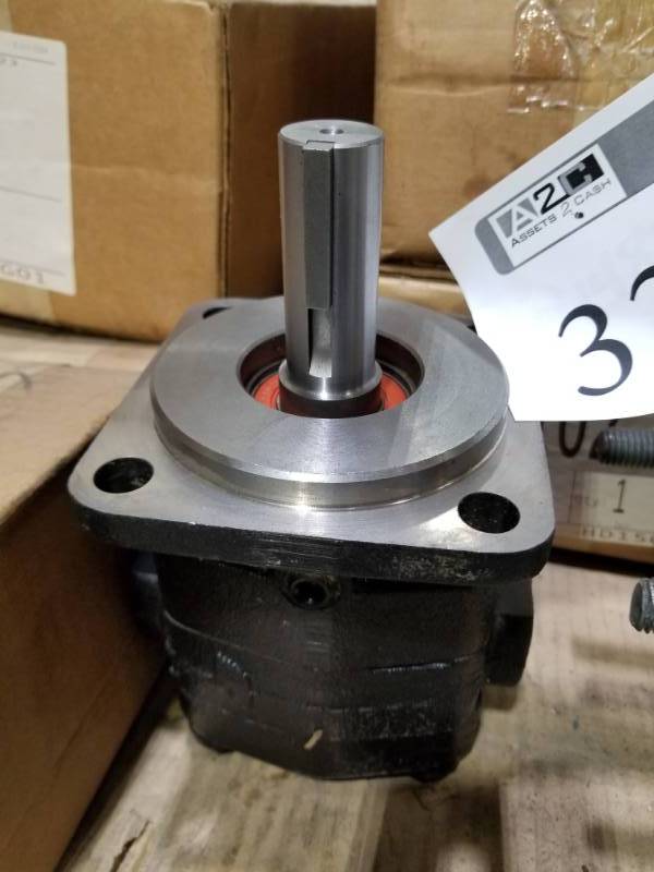 lot 33 image: Parker Motor Hydraulic Gear