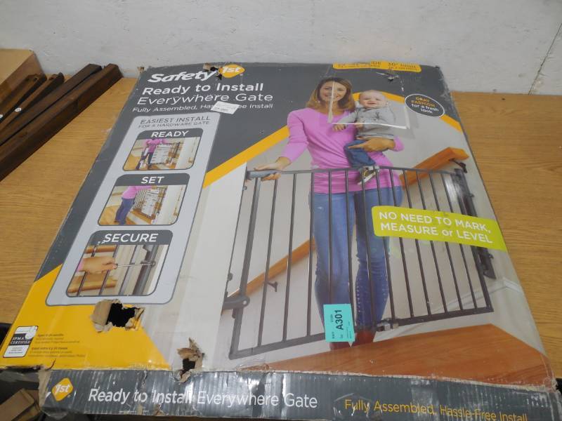lot 34 image: Safety 1St Ready to Install Top of Stairs Gate Gray Regular