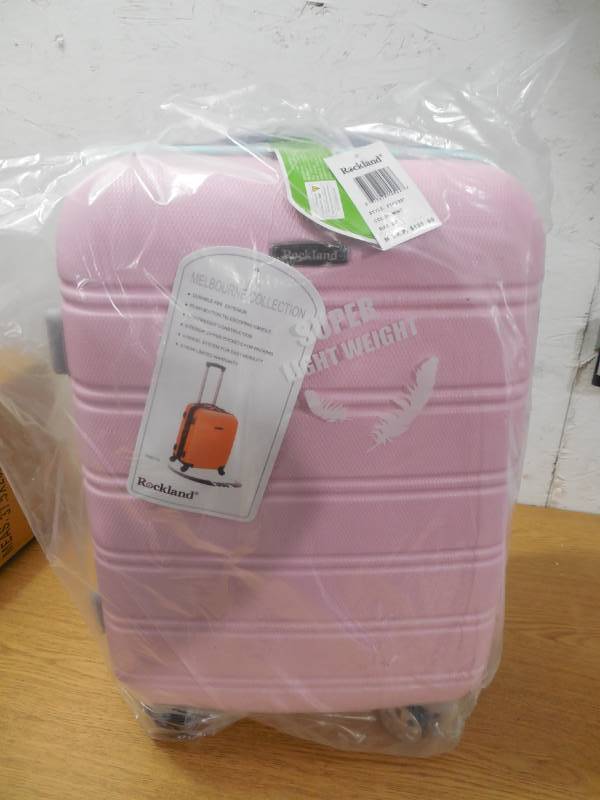lot 120 image: Rockland Melbourne 20 Hardside Expandable Carry On Luggage