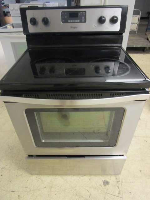 lot 209 image: WHIRLPOOL SELF-CLEAN CONVECTION OVEN
