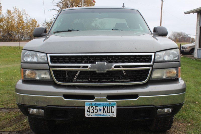 lot 4391 image: 2006 Chevrolet Silverado 1500 Z71 4x4