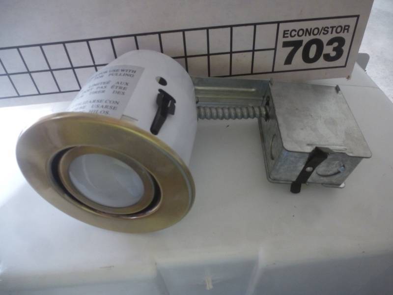 lot 30 image: Recessed Lights