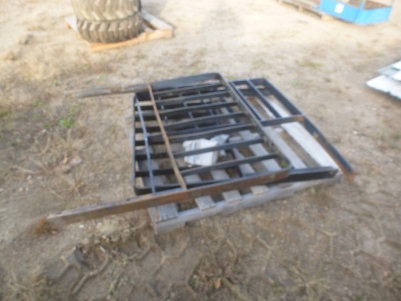lot 13 image: Forklift Back rests
