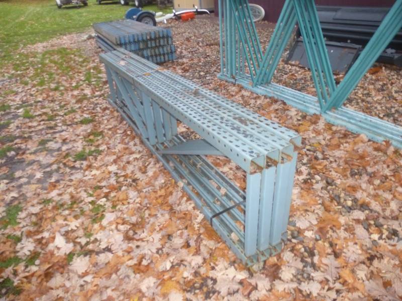 lot 23 image: Pallet Racking Tear Drop Style