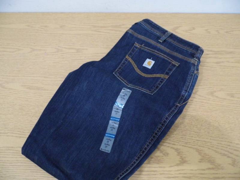 lot 2 image: Womens Carhart Jeans