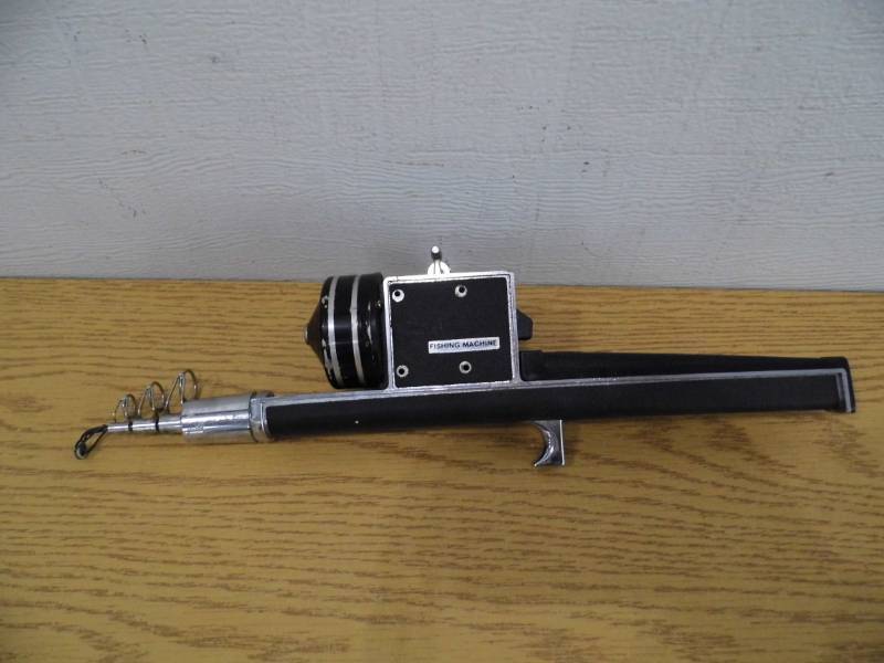 lot 36 image: Fishing Machine