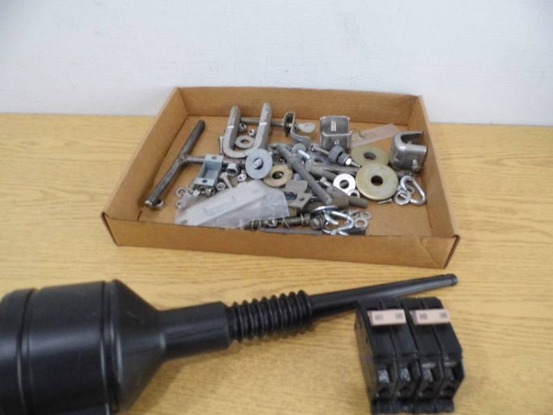 lot 61 image: Hardware - Curcut Brakers - Funnel