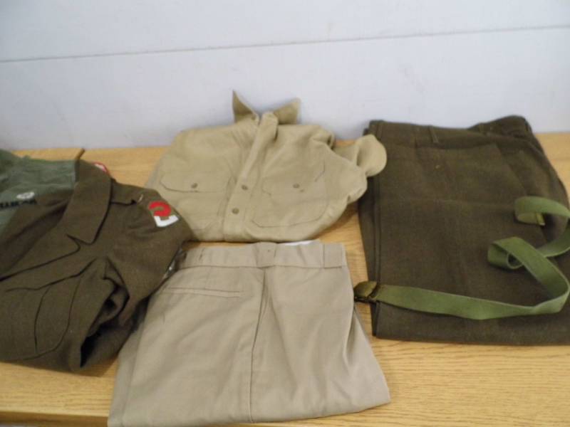 lot 62 image: Army Clothing
