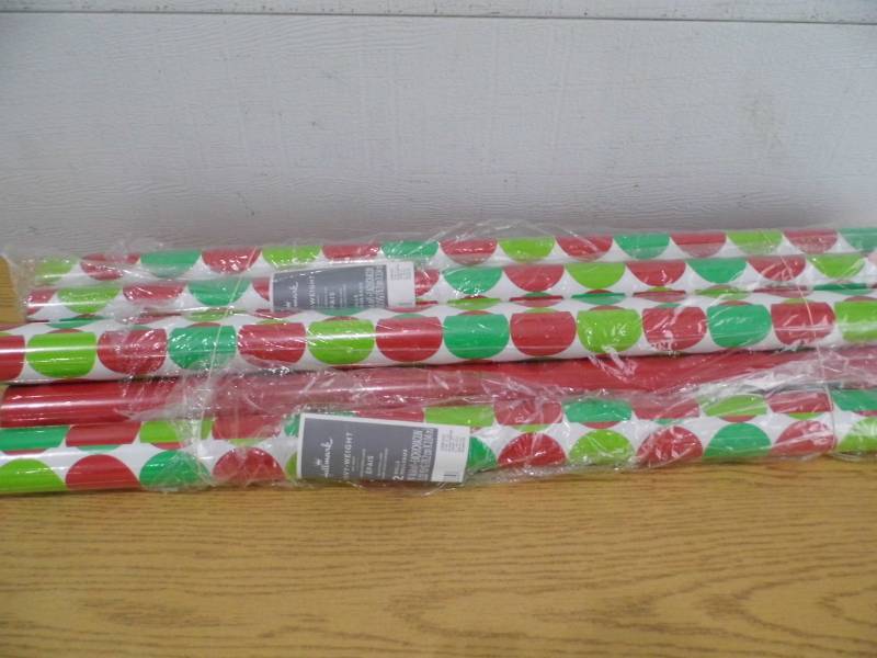 lot 73 image: 8 Rolls Hallmark Wrapping Paper