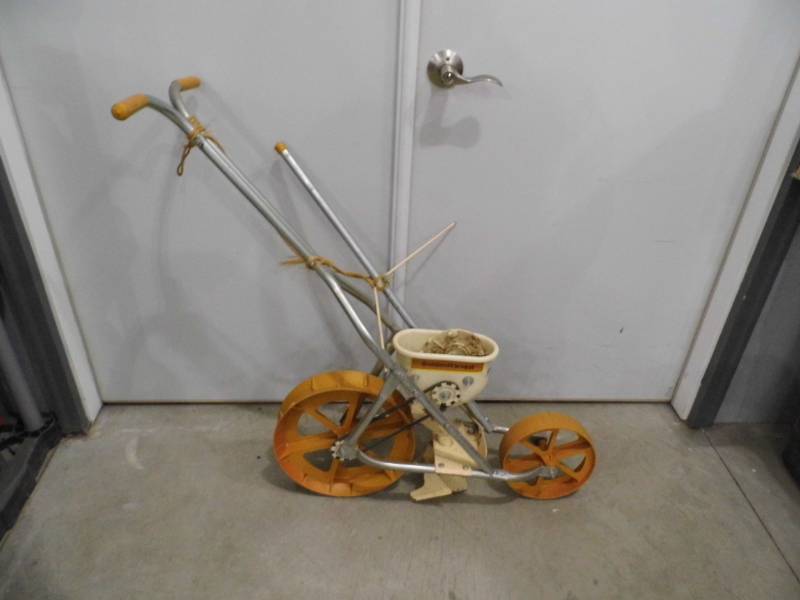 lot 95 image: Vintage Planter