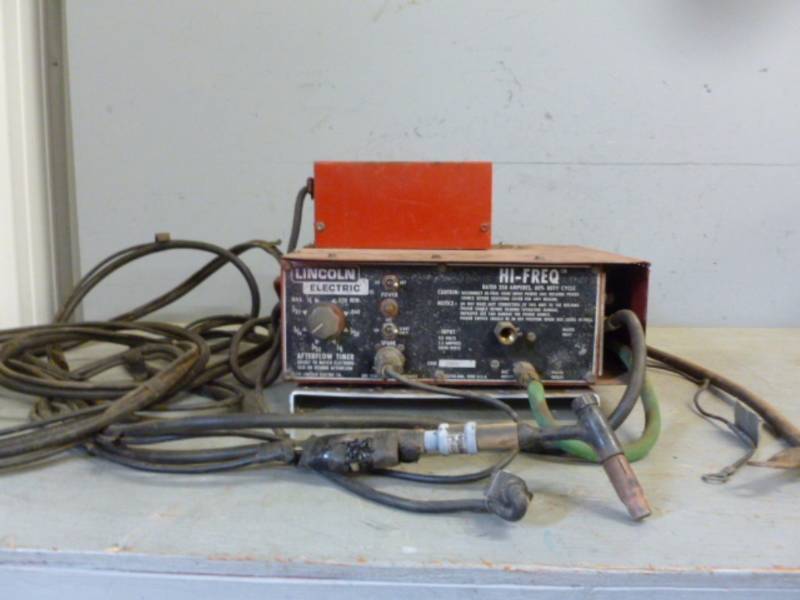 lot 1 image: Lincoln TIG Welder